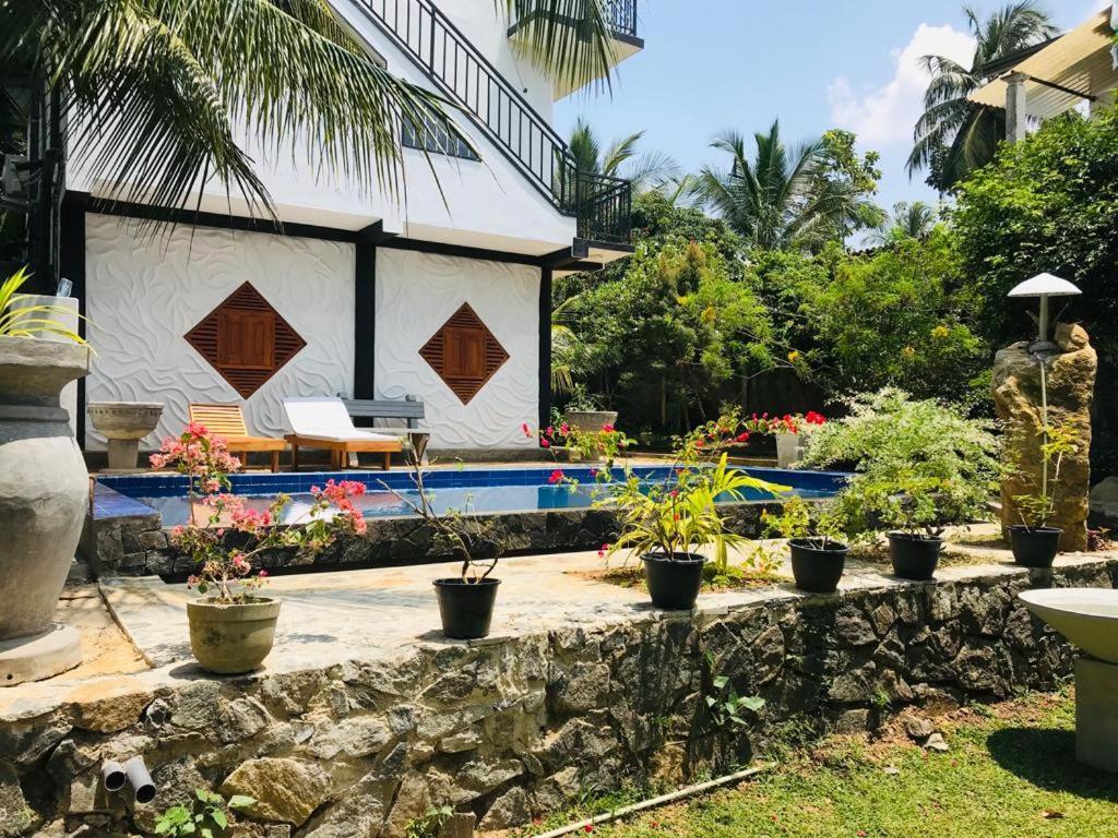 Peaceful Green Villa Унаватуна Экстерьер фото